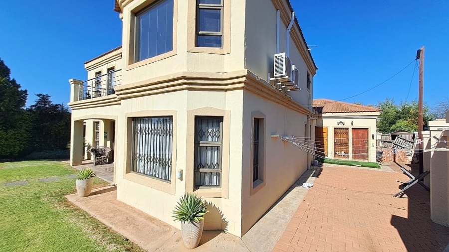 3 Bedroom Property for Sale in Universitas Free State